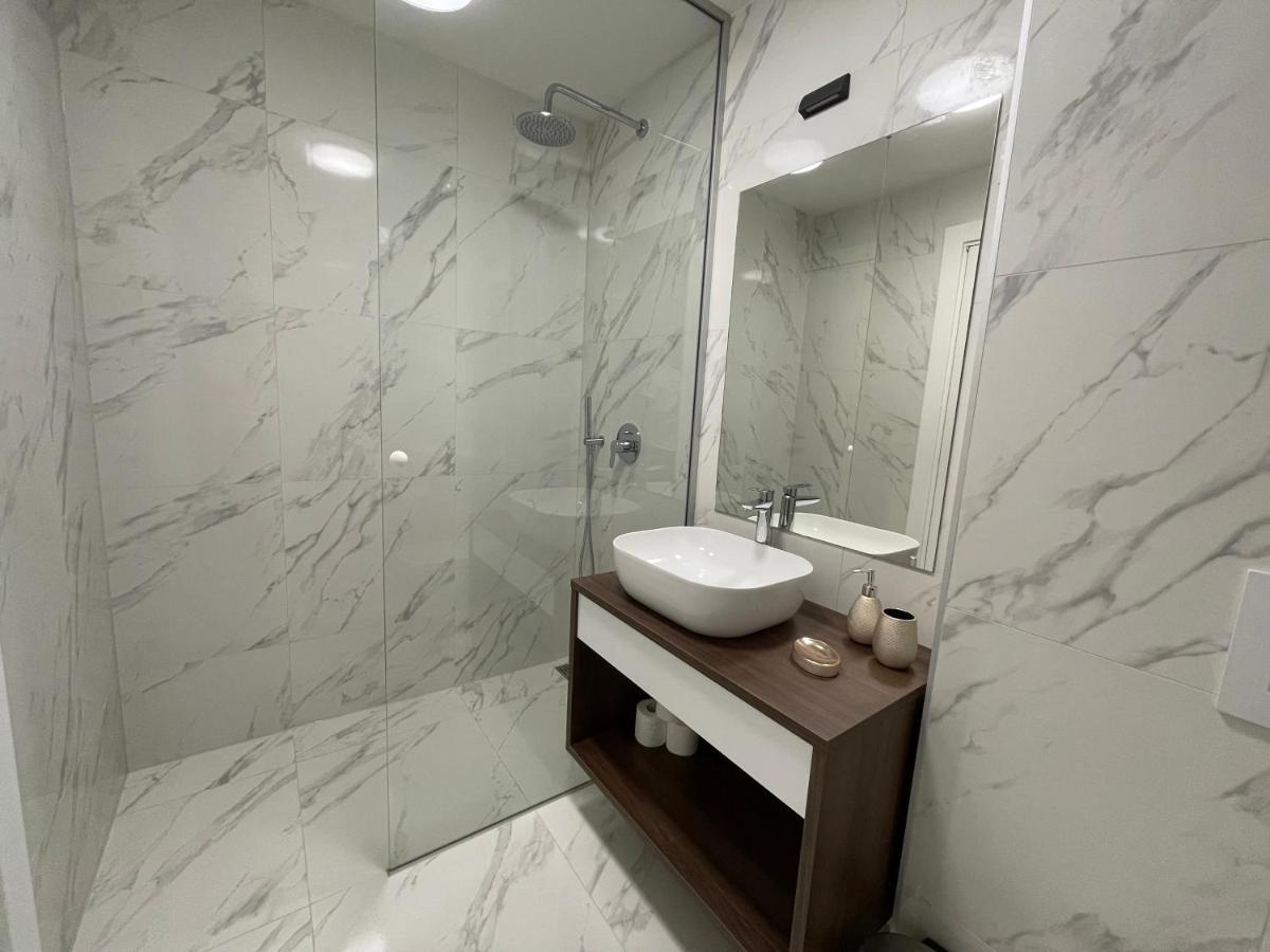 Lux Nanea Apartment كرك المظهر الخارجي الصورة